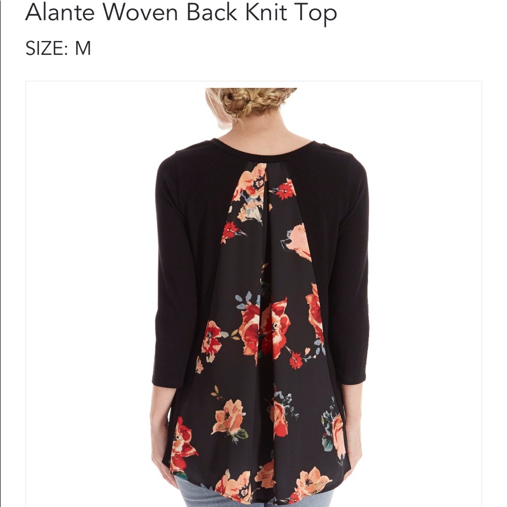 Le Lis Knit Top NWOT Sz Medium